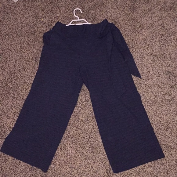 These pants are from Zara’s Trafaluc collection - Picture 3 of 5